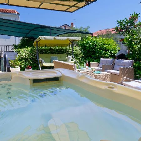 Holiday Home Nevena By Rent Istria Buje Bagian luar foto