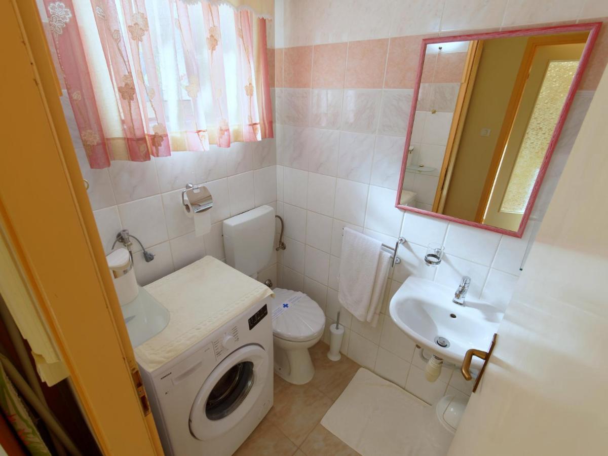 Holiday Home Nevena By Rent Istria Buje Bagian luar foto