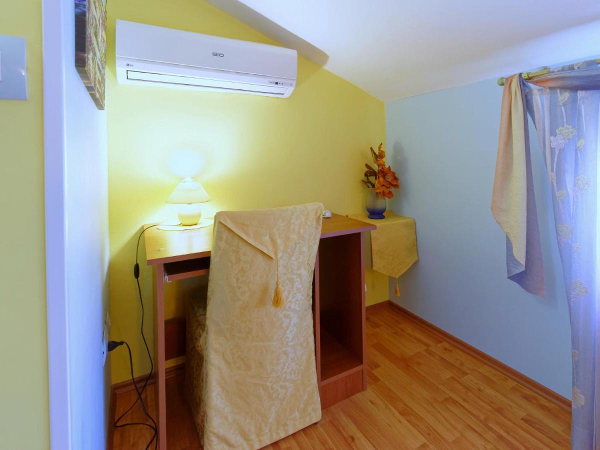 Holiday Home Nevena By Rent Istria Buje Bagian luar foto
