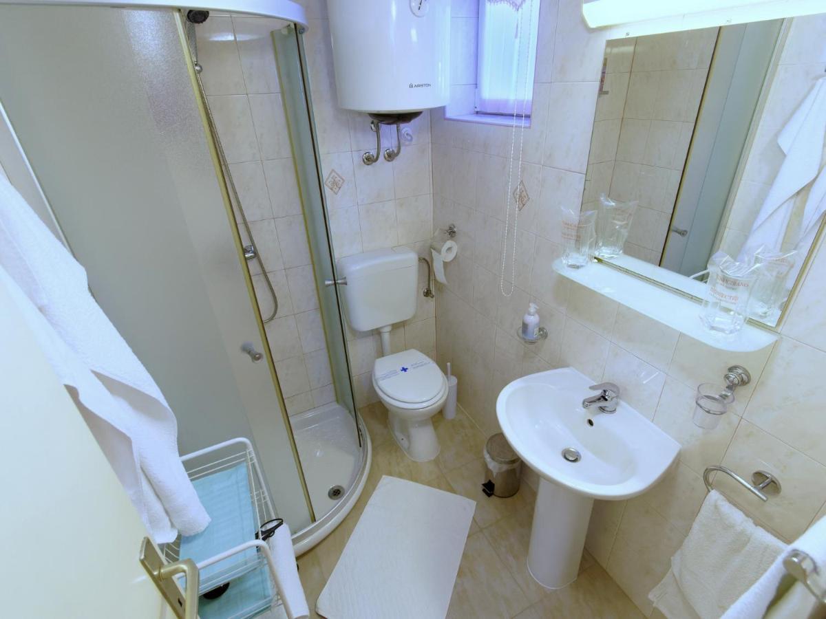 Holiday Home Nevena By Rent Istria Buje Bagian luar foto