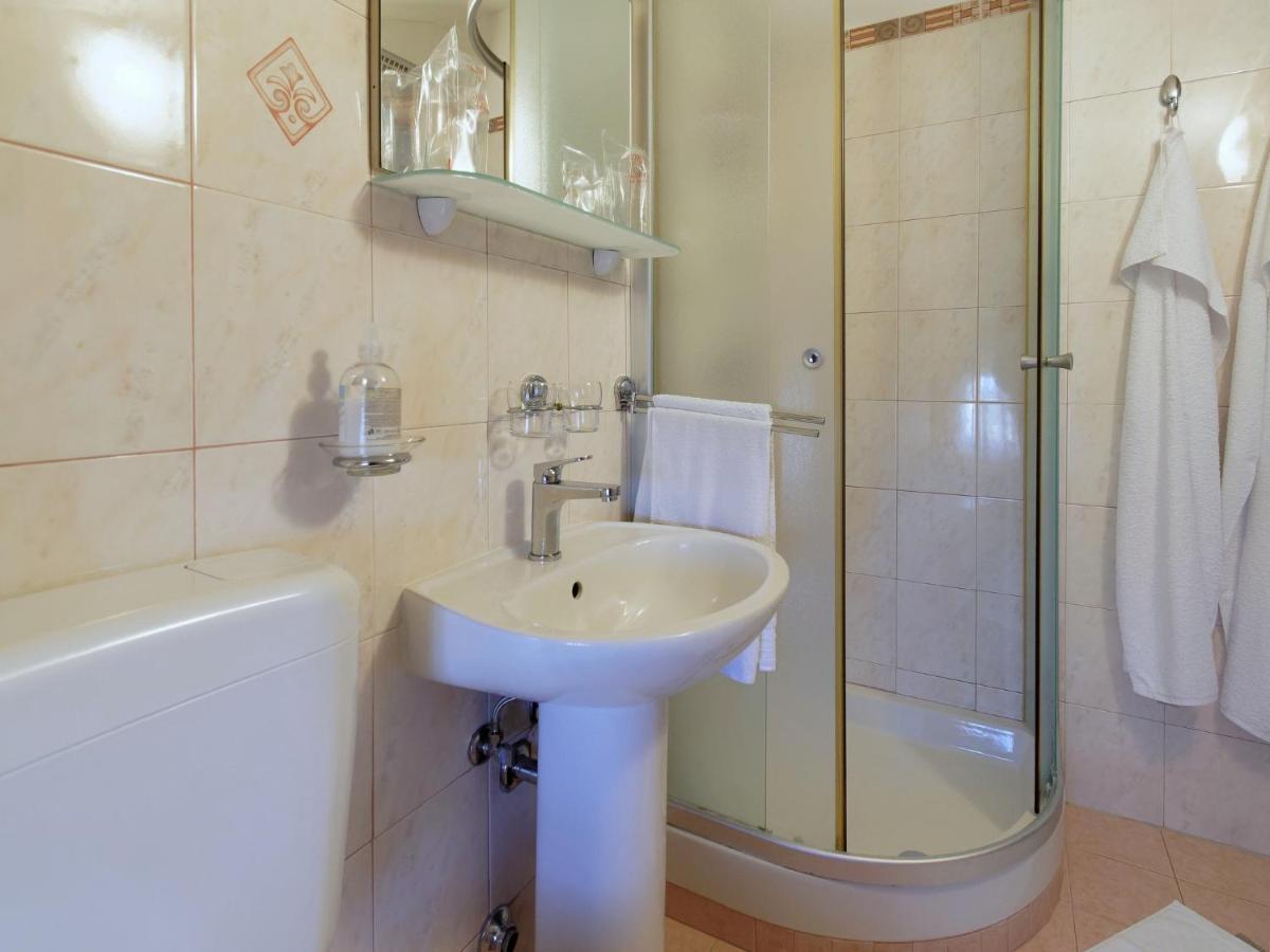 Holiday Home Nevena By Rent Istria Buje Bagian luar foto