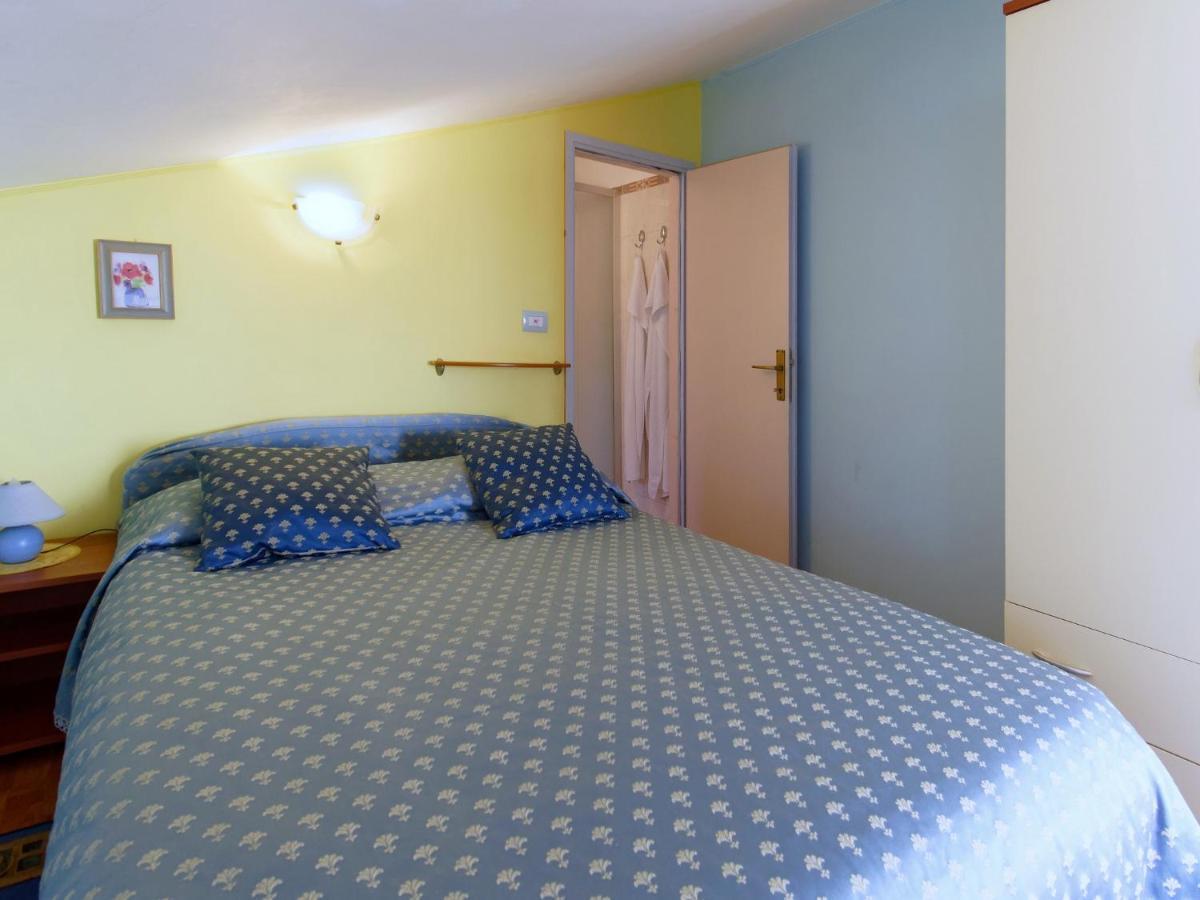 Holiday Home Nevena By Rent Istria Buje Bagian luar foto