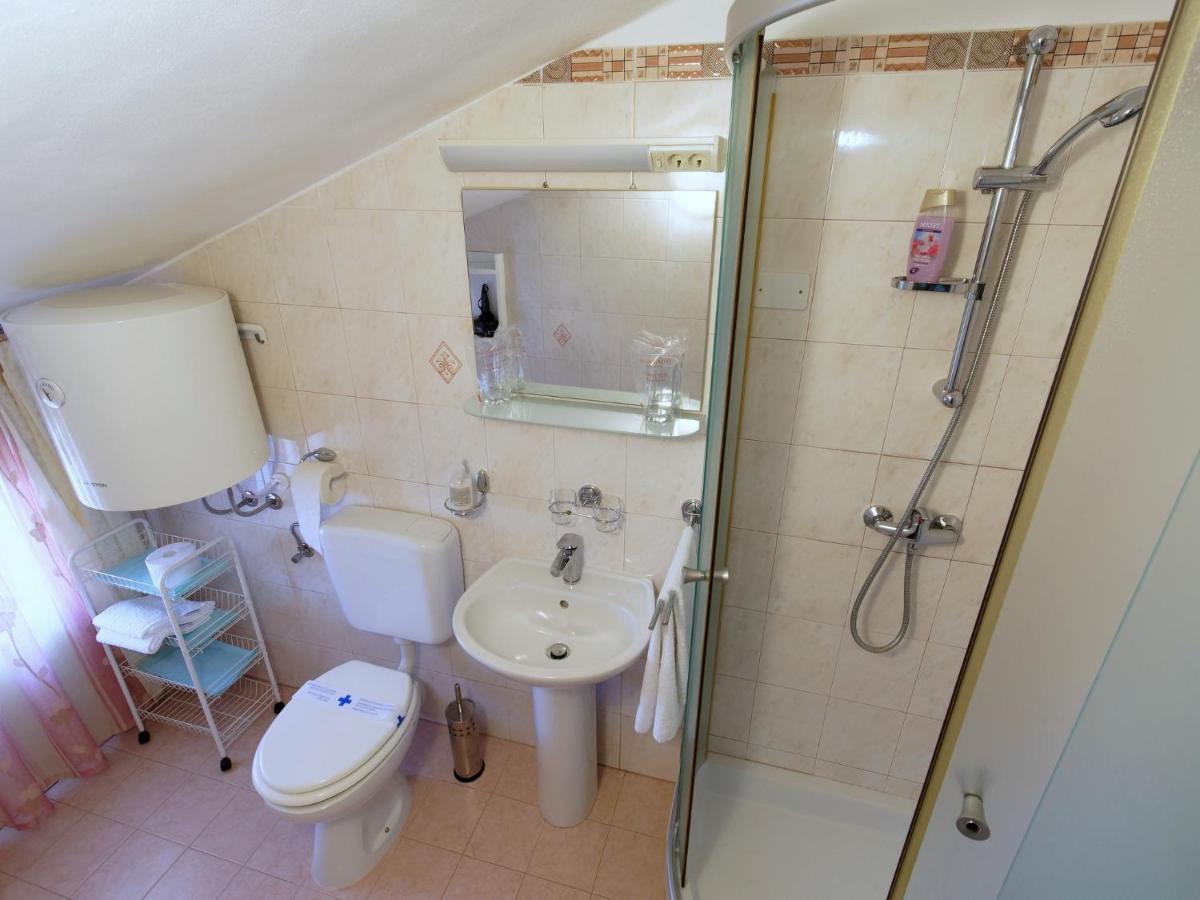 Holiday Home Nevena By Rent Istria Buje Bagian luar foto
