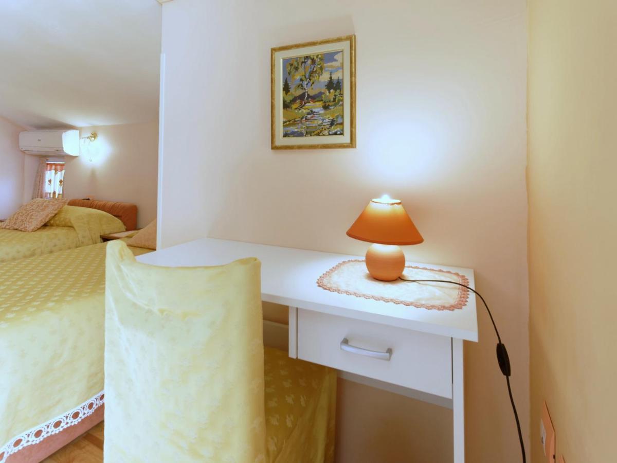 Holiday Home Nevena By Rent Istria Buje Bagian luar foto