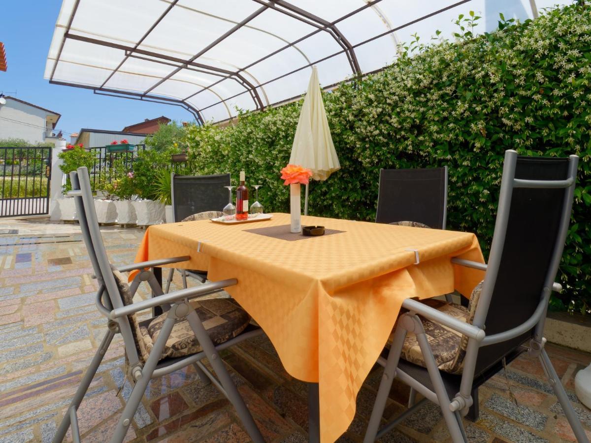 Holiday Home Nevena By Rent Istria Buje Bagian luar foto