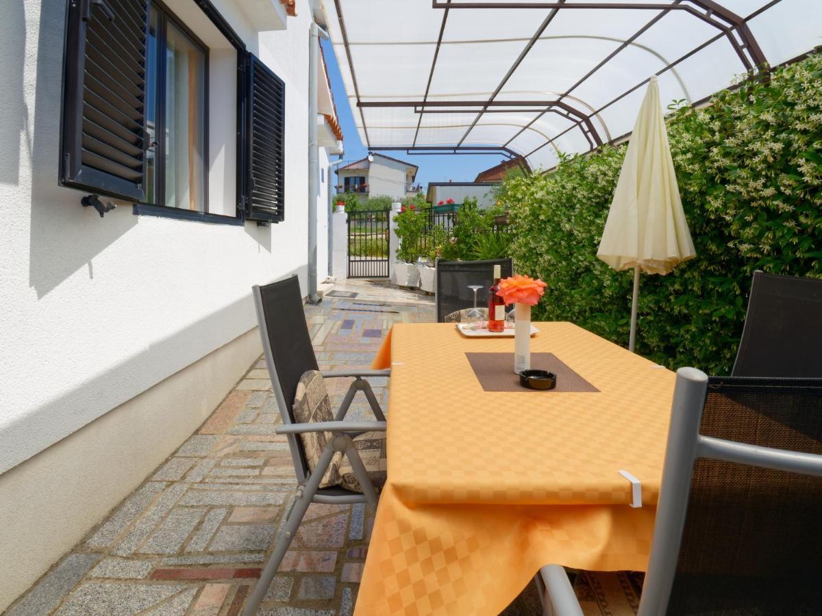 Holiday Home Nevena By Rent Istria Buje Bagian luar foto