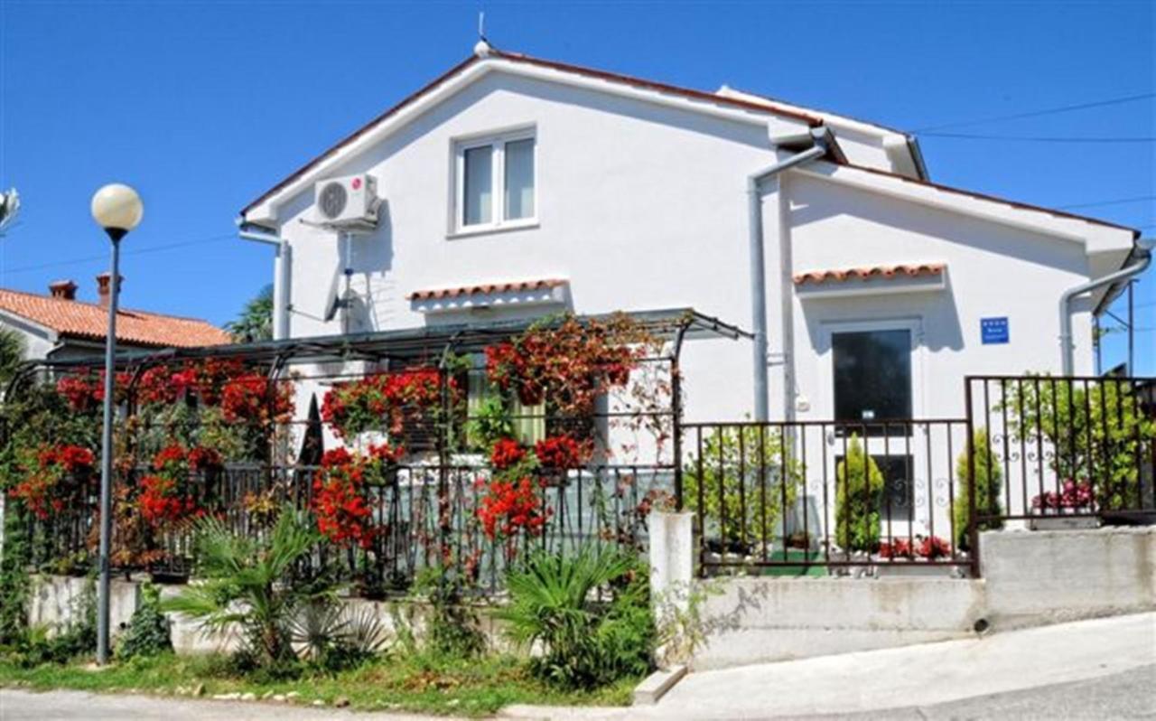 Holiday Home Nevena By Rent Istria Buje Bagian luar foto